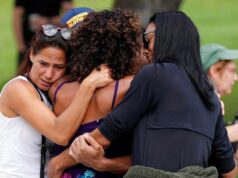 Como os australianos comuns podem ajudar após o tiroteio em Bondi Praia de Bondi atirando em Sydney