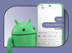 Como saber se alguém leu suas mensagens de texto no Android Pessoa segurando um telefone com configurações de bate-papo RCS em exibição