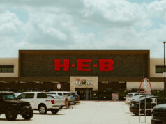 Compradores de Natal recebem mantimentos grátis na Texas HEB Store após colapso do computador: ‘Trouxe lágrimas aos meus olhos’ Compradores de Natal recebem mantimentos grátis na Texas HEB Store após colapso do computador: 'Trouxe lágrimas aos meus olhos'