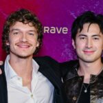 Quem é Connor Storrie da Heated Rivalry? O que saber sobre o ator que interpreta Ilya