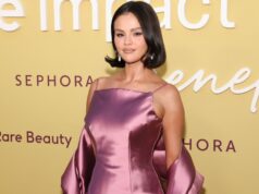 Copie o suéter Cozy Fair Isle de Selena Gomez por apenas US $ 39 NOVA IORQUE, NOVA IORQUE - 29 DE OUTUBRO: Reese Witherspoon participa do 2024 WSJ Innovators Awards no Museu de Arte Moderna em 29 de outubro de 2024 na cidade de Nova York. (Foto de TheStewartofNY/WireImage)