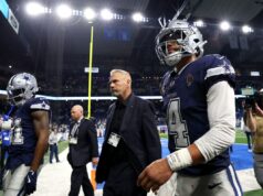 Cowboys QB Dak Prescott tem forte reação à perda do Lions Dallas Cowboys quarterback Dak Prescott leaves field after Lions game