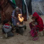 Criança palestina morre congelada em Gaza enquanto Israel continua bloqueando ajuda