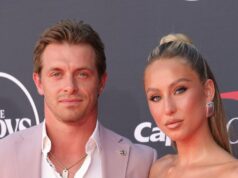 Cronograma do relacionamento de Alix Earle e Braxton Berrios Cronograma de relacionamento de Alix Earle e Braxton Berrios, das baecations aos jogos da NFL