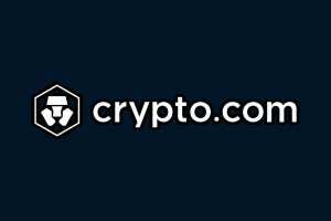 Crypto.com divulga discretamente que os clientes enfrentarão atraso de três Logotipo da Crypto.com em azul escuro. Crypto.com divulga discretamente que os clientes enfrentarão atraso de três segundos nas apostas esportivas