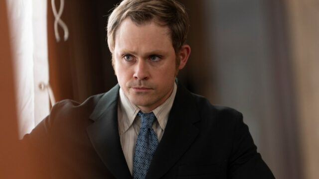 Dacre Montgomery sobre sua carreira de tudo ou nada, 'Dead Man's Wire' e se afastando de Hollywood depois de 'Stranger Things'
