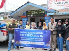 Danareksa envia 5 toneladas de arroz e milhares de pacotes de alimentos básicos para a área KIM Ring 1 para vítimas do desastre em Medan Danareksa envia 5 toneladas de arroz e milhares de pacotes de alimentos básicos para a área KIM Ring 1 para vítimas do desastre em Medan