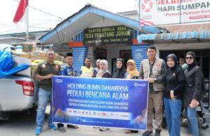 Danareksa envia 5 toneladas de arroz e milhares de pacotes de alimentos básicos para a área KIM Ring 1 para vítimas do desastre em Medan Danareksa envia 5 toneladas de arroz e milhares de pacotes de alimentos básicos para a área KIM Ring 1 para vítimas do desastre em Medan