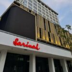 Dando as boas-vindas a Nataru, Sarinah realiza uma série de programas de conscientização cultural e social