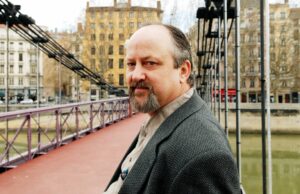 Daniel Woodrell, romancista de ‘Winter’s Bone’, morre aos 72 anos Daniel Woodrell, romancista de 'Winter's Bone', morre aos 72 anos