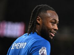 Danny Simpson diz que ninguém percebe nada sobre ‘pesadelo de jogar contra’ Antoine Semenyo Mark Clattenburg comenta o incidente de Antoine Semenyo contra o Man United.