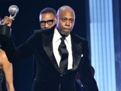 Dave Chappelle anuncia lançamento especial surpresa da Netflix após a luta de Jake Paul Dave Chappelle anuncia lançamento especial surpresa da Netflix após a luta de Jake Paul