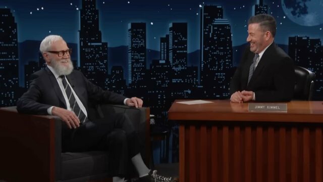David Letterman coroa Jimmy Kimmel como 'líder da resistência' contra David Letterman coroa Jimmy Kimmel como 'líder da resistência' contra Trump | Vídeo
