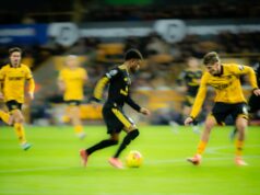 David May tem uma teoria sobre como a decisão ‘mental’ do handebol no jogo do Man Utd impactou o segundo tempo Amad Diallo, do Manchester United, chuta para o gol durante a partida da Premier League entre Wolverhampton Wanderers e Manchester United em Molineux, em 8 de dezembro de 2025