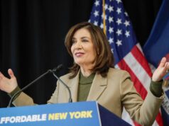 ‘Deixe-os comer bolo’ O conselho esfarrapado de Hochul sobre pedágios de congestionamento para empresas da cidade 'Deixe-os comer bolo' O conselho esfarrapado de Hochul sobre pedágios de congestionamento para empresas da cidade