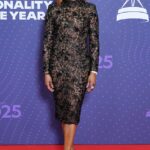 Denise Lewis parecia sensacional em um vestido de renda no prêmio Sports Personality Of The Year na quinta-feira, depois de quebrar o silêncio sobre o divórcio do marido há 17 anos.