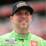 Joey Logano, da NASCAR, chama Austin Dillon de 'pedaço de merda' após corrida controversa: 'Galinhas - t'