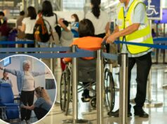 Dentro do ‘Jetway Jesus’, os folhetos fraudulentos de viagens estão fugindo para embarcar primeiro e evitar as longas filas nos portões Um zelador empurrando uma mulher idosa em uma cadeira de rodas na fila de check-in do aeroporto.