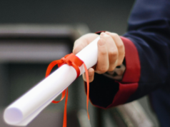 Departamento de Educação atualiza os pedidos de empréstimo da FAFSA para divulgar os rendimentos médios dos graduados antes que os alunos assumam dívidas Departamento de Educação atualiza os pedidos de empréstimo da FAFSA para divulgar os rendimentos médios dos graduados antes que os alunos assumam dívidas