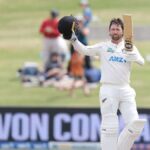 Devon Conway se torna o décimo homem na história a marcar século, duzentos no mesmo teste