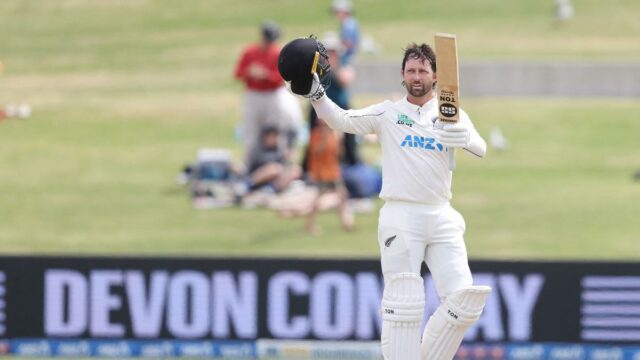 Devon Conway se torna o décimo homem na história a marcar século, duzentos no mesmo teste
