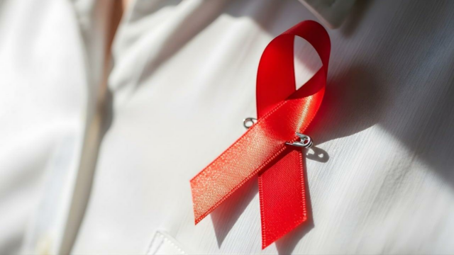 Dia Mundial da AIDS 2025: Infecções por HIV diminuíram 49 por cento na Índia

