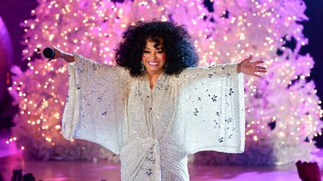 Diana Ross será a atração principal do 'Dick Clark's New Diana Ross será a atração principal do 'Dick Clark's New Year's Rockin' Eve'