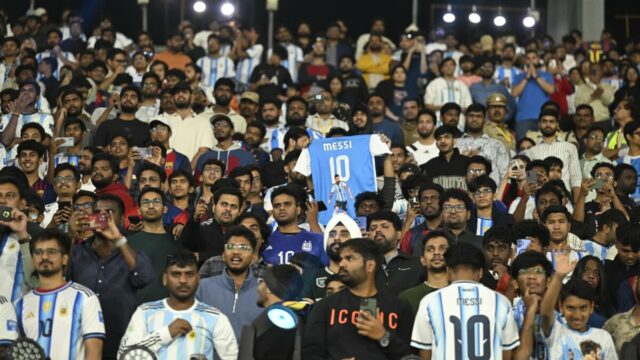 Diário do Repórter | Começo confuso, final de Messi: caos lightbox-info