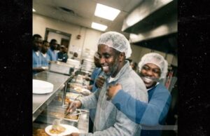 Diddy abraçado na prisão, novas fotos e vídeos não são reais diddy ação de graças ai na prisão 1