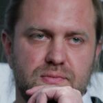 Diretor de '47 Ronin 'condenado por fraudar Netflix em US $ 11 milhões destinados a programa de TV