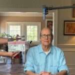 Diretor de 'Eu sou Chevy Chase, e você não é' sobre o confronto direto com Chevy, o elenco da 'comunidade' recusando entrevistas e o médico sendo uma 'vigilância difícil' para a família Chase