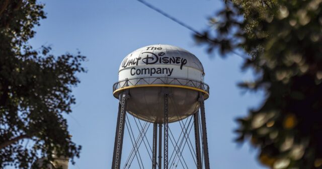 Disney fecha acordo com OpenAI para permitir que Sora gere Disney fecha acordo com OpenAI para permitir que Sora gere vídeos de IA de seus personagens