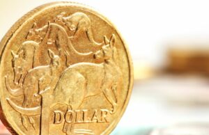 Dólar australiano dispara após corte nas taxas de juros dos EUA Dólar australiano dispara após corte nas taxas de juros dos EUA