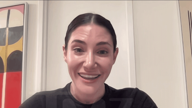 122925_chloe_tucker_caine_kal