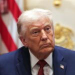 Donald Trump é pego por um microfone quente atacando os republicanos