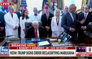 Dunga Don, 79 anos, cochila em meio a discussões sobre drogas Yahoo news home