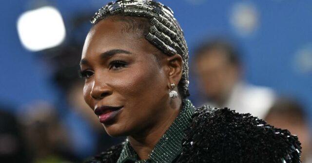 É amor, cenário e combinação: ícone do tênis Venus Williams se casa com ator e parceiro modelo na Flórida
