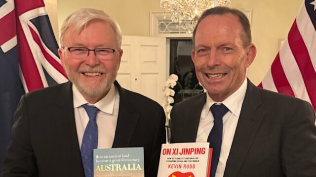 A One Nation, de Pauline Hanson, está ganhando impulso popular.