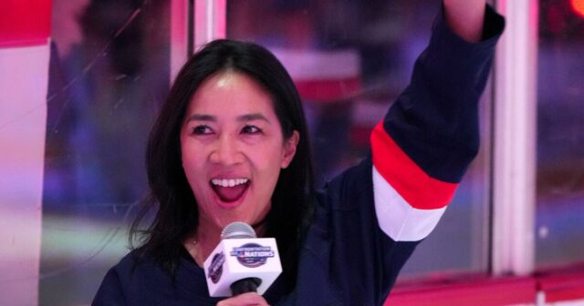 Ei, querido! Michelle Kwan agora tem duas filhas para acompanhar Ei, querido! Michelle Kwan agora tem duas filhas para acompanhar suas duas medalhas olímpicas