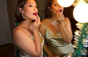 Elizabeth Chan, famosa por lançar um novo álbum de férias a cada ano, ao fazer seu 15º, ‘Christmas Unhinged’, sobre como fazer a temporada após um divórcio Elizabeth Chan, famosa por lançar um novo álbum de férias a cada ano, ao fazer seu 15º, 'Christmas Unhinged', sobre como fazer a temporada após um divórcio