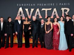 Em meio a terremotos na indústria, James Cameron saúda a cultura cinematográfica da França na estreia de ‘Avatar: Fogo e Cinzas’ em Paris, presta homenagem a Jon Landau e critica a IA generativa: ‘Não estamos substituindo atores’ Em meio a terremotos na indústria, James Cameron saúda a cultura cinematográfica da França na estreia de 'Avatar: Fogo e Cinzas' em Paris, presta homenagem a Jon Landau e critica a IA generativa: 'Não estamos substituindo atores'