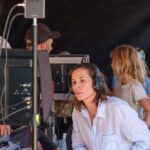 Embeth Davidtz sobre recusar 'Safe' de Todd Haynes, fazendo sua estreia como diretora aos 60 anos e por que ela 'detestava' atuar