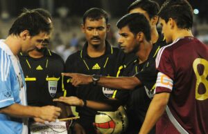 Encontro com o GOAT: Rowan Arumughan relembra a arbitragem de Lionel Messi em Calcutá lightbox-info