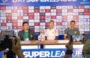 Enfrentando o topo da classificação, Persebaya confia em Shin Sang-gyu na lateral do campo Enfrentando o topo da classificação, Persebaya confia em Shin Sang-gyu na lateral do campo