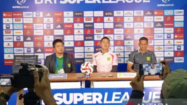 Enfrentando o topo da classificação, Persebaya confia em Shin Sang-gyu na lateral do campo
