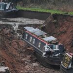 Enorme buraco na Inglaterra engole barcos de canal