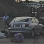 Espectadores mostrados lutando com homens armados acusados ​​de Bondi em novas imagens