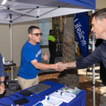 Espera-se que 'centenas' desçam no novo centro de apoio de Bondi