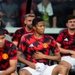 Amir Ibragimov lidera o discurso da equipe do Manchester United Sub-18.