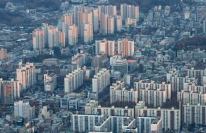 Esquema de hacking teve como alvo 120.000 câmeras domésticas para imagens de exploração sexual Cerca de 120 mil câmeras pessoais conectadas à Internet foram violadas na Coreia do Sul por hackers em busca de conteúdo explícito.